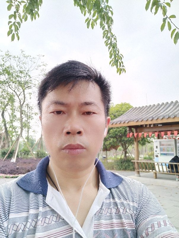 一个人的孤单的第一张照片--安岳中老年相亲网